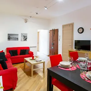 Piazza delle Vettovaglie Historic Center Flat